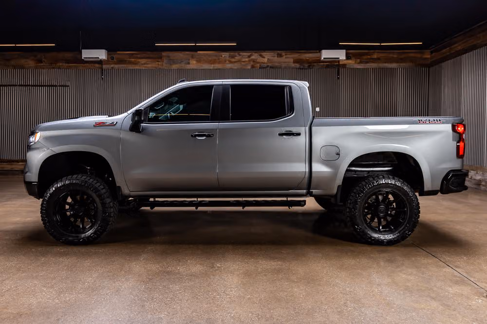 2023 Chevrolet Silverado 1500 LT Trail Boss Crew Cab Image 6