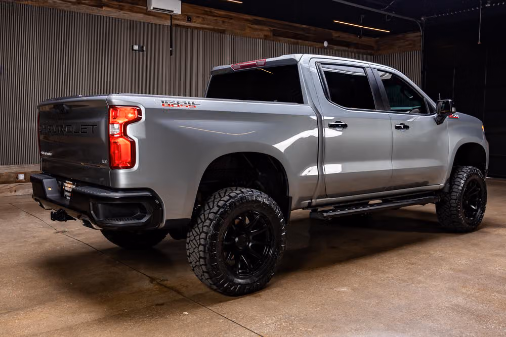 2023 Chevrolet Silverado 1500 LT Trail Boss Crew Cab Image 10