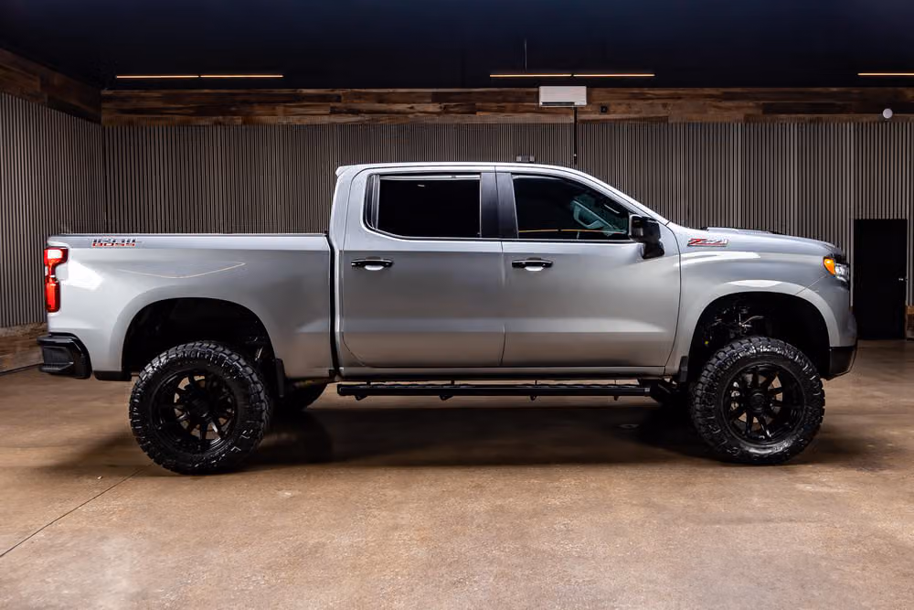 2023 Chevrolet Silverado 1500 LT Trail Boss Crew Cab Image 11
