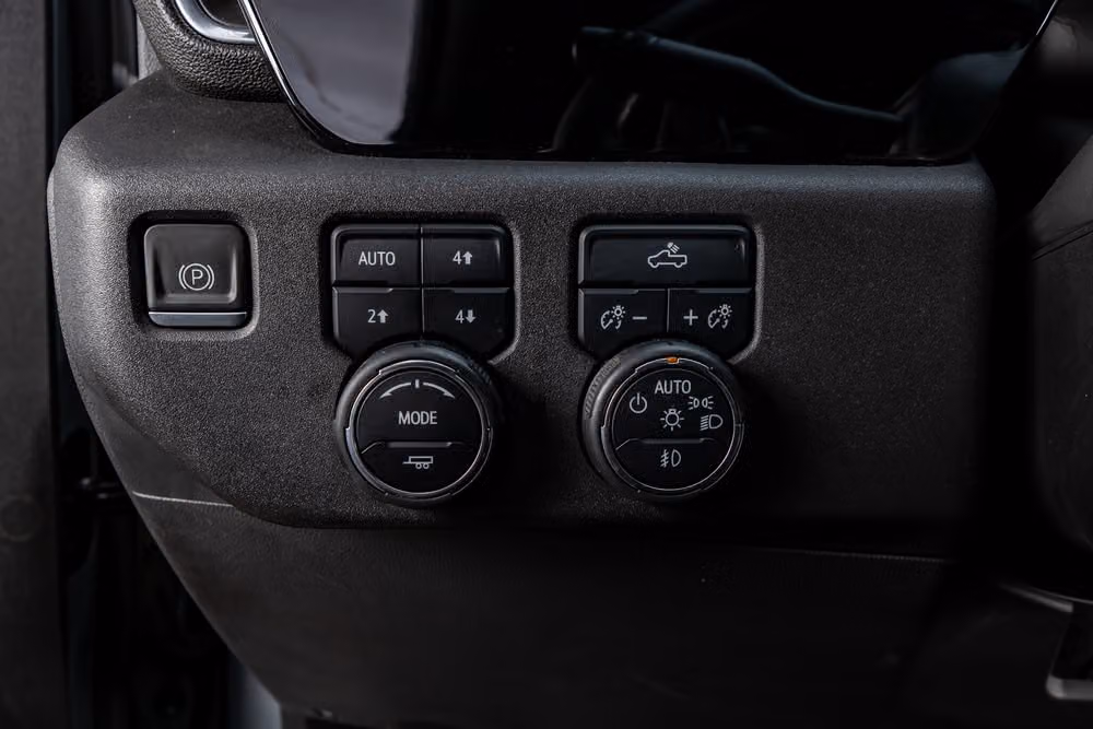 2023 Chevrolet Silverado 1500 LT Trail Boss Crew Cab Image 19