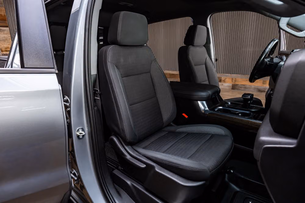 2023 Chevrolet Silverado 1500 LT Trail Boss Crew Cab Image 31