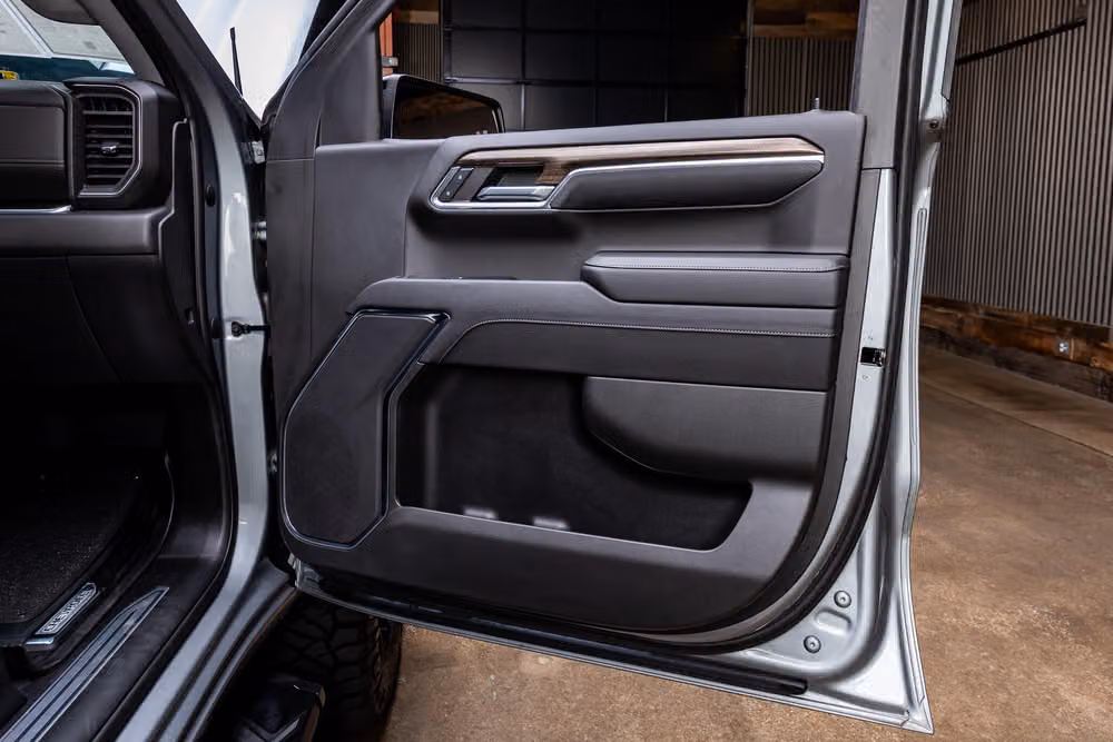 2023 Chevrolet Silverado 1500 LT Trail Boss Crew Cab Image 37