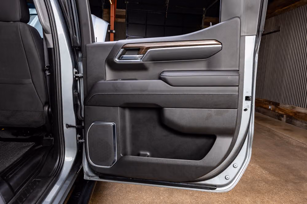 2023 Chevrolet Silverado 1500 LT Trail Boss Crew Cab Image 39
