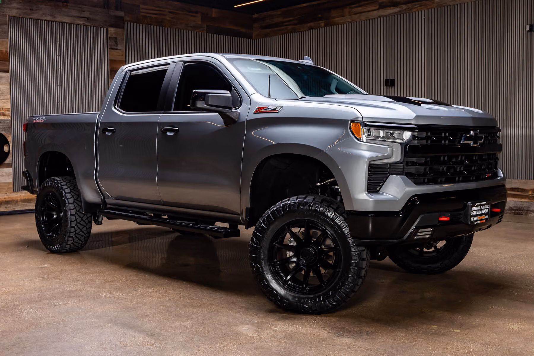 2023 Chevrolet Silverado 1500 LT Trail Boss Crew Cab Image 1