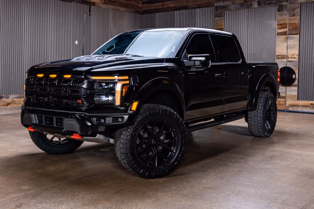 2025 Ford F-150 Raptor R SuperCrew Image 6