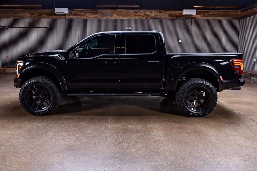 2025 Ford F-150 Raptor R SuperCrew Image 7