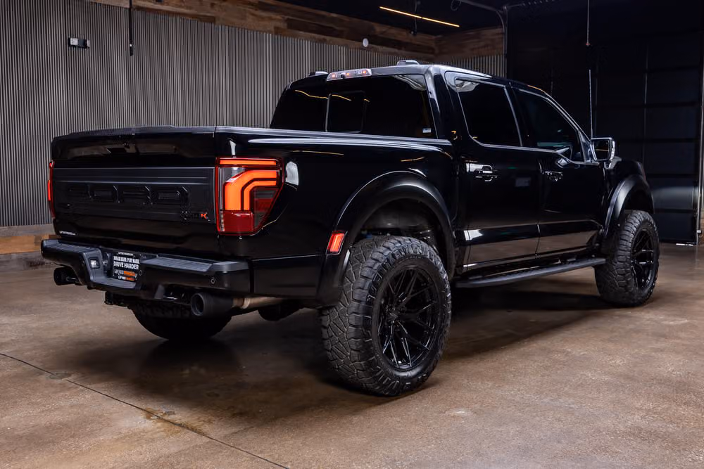 2025 Ford F-150 Raptor R SuperCrew Image 11