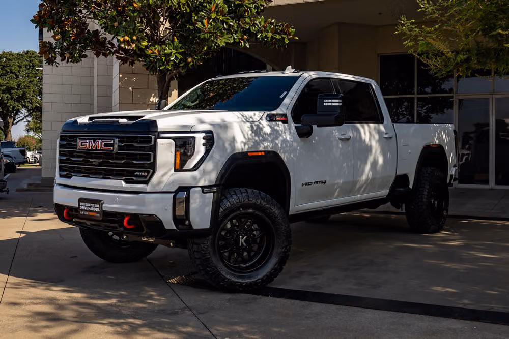 2024 GMC Sierra 2500HD AT4 Crew Cab Image 5