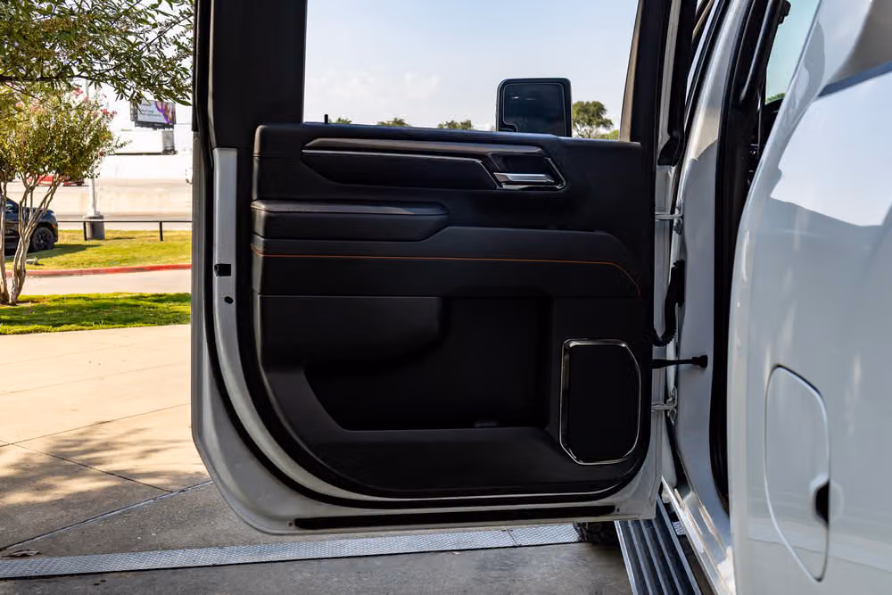 2024 GMC Sierra 2500HD AT4 Crew Cab Image 39