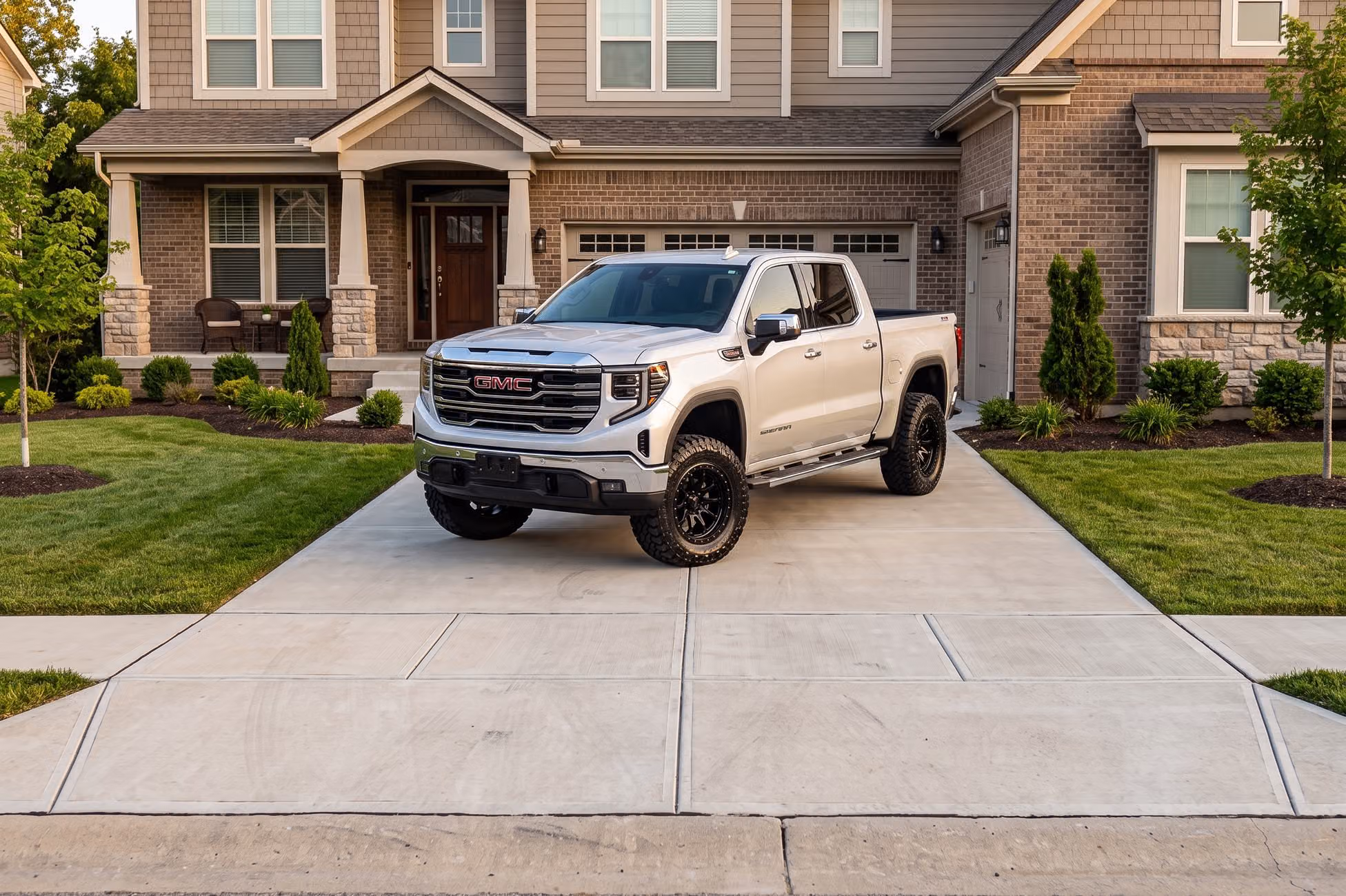 2024 GMC Sierra 1500 SLT Crew Cab Image 36