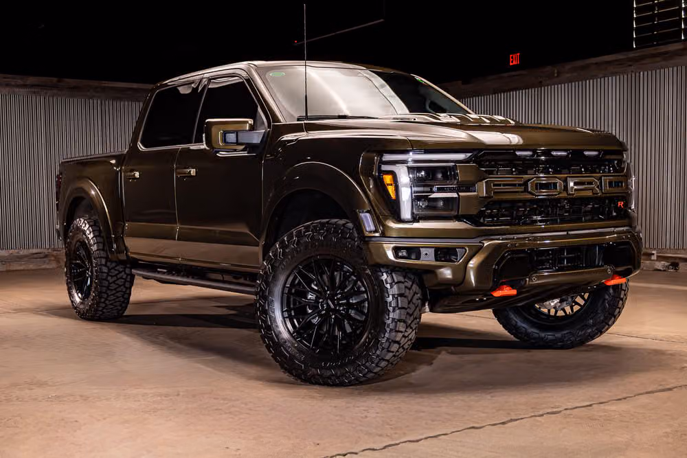 2026 Ford F-150 Raptor R SuperCrew Image 1