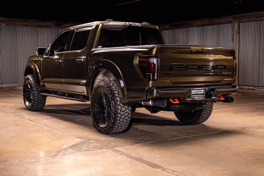 2026 Ford F-150 Raptor R SuperCrew Image 7
