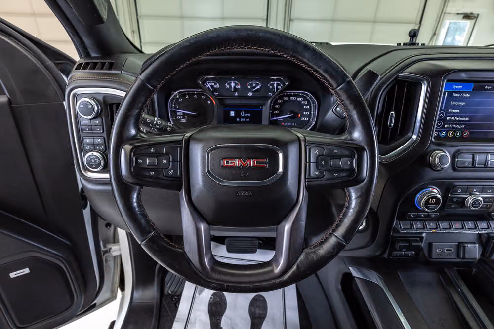 2019 GMC Sierra 1500 AT4 Crew Cab Image 16