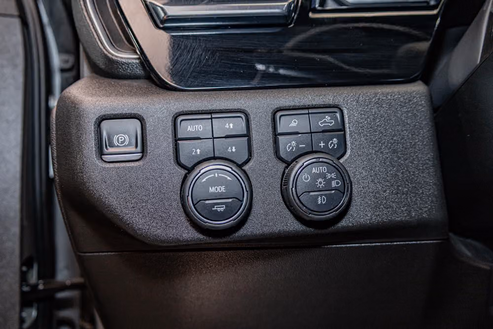 2025 Chevrolet Silverado 1500 RST Crew Cab Image 16