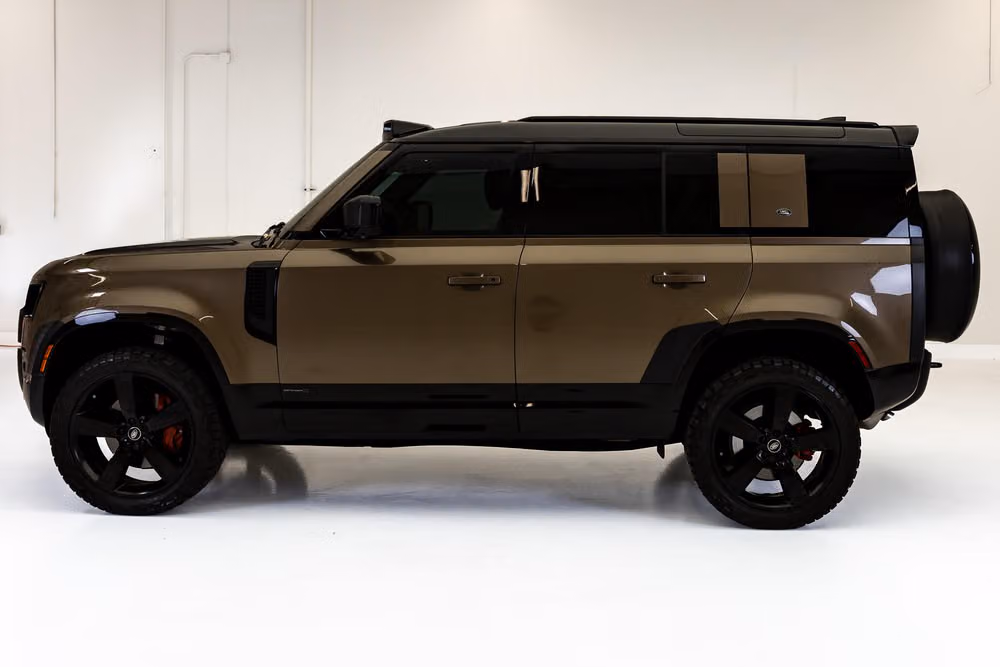 2024 Land Rover Defender 110 P400 X Image 5