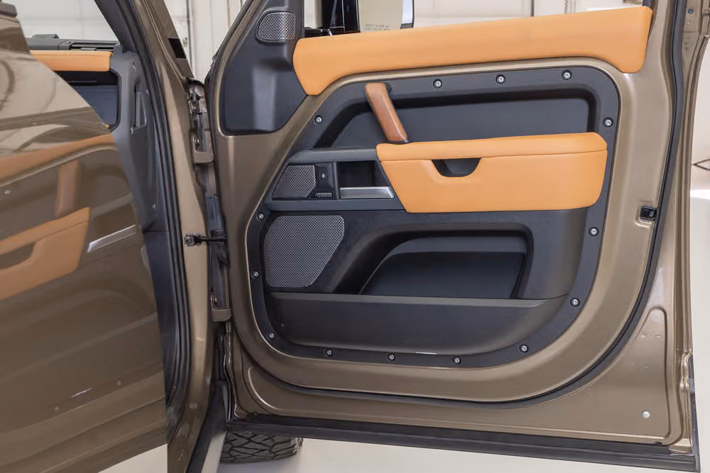 2024 Land Rover Defender 110 P400 X Image 33