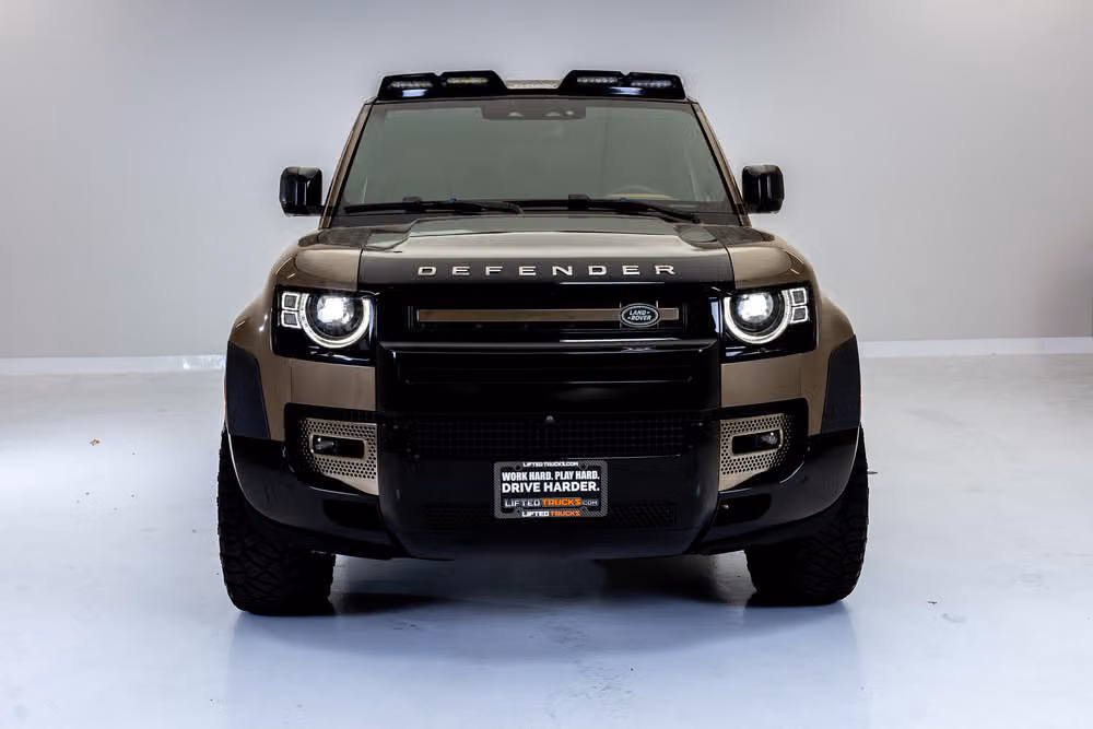 2024 Land Rover Defender 110 P400 X Image 3