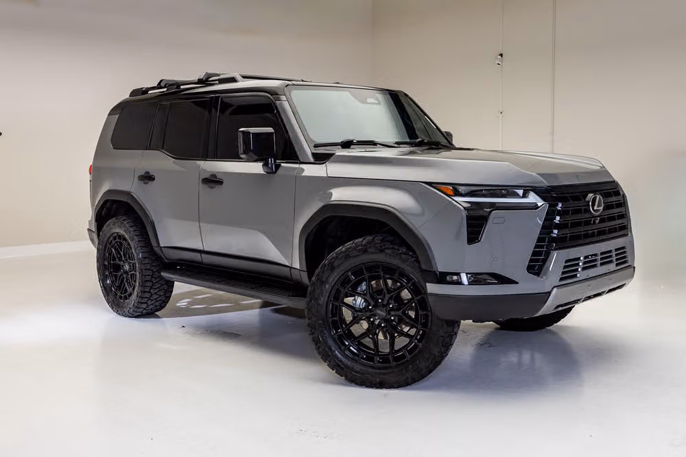 2024 Lexus GX 550 Overtrail+ Image 1