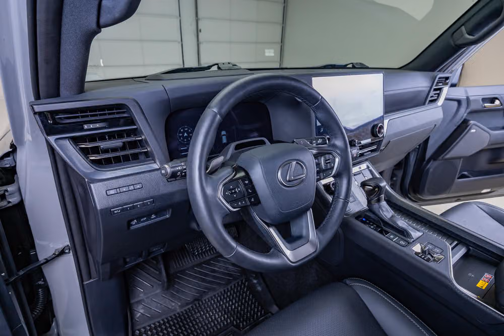 2024 Lexus GX 550 Overtrail+ Image 17