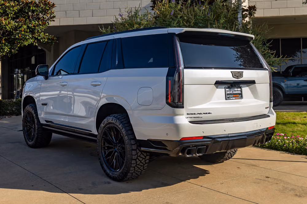 2025 Cadillac Escalade-V Image 7