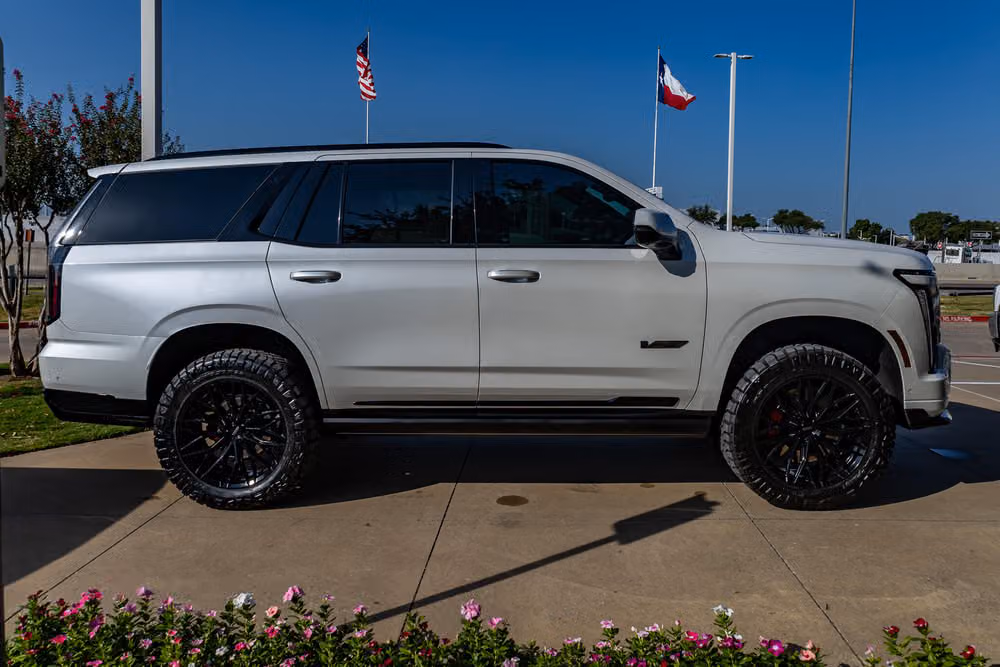 2025 Cadillac Escalade-V Image 11