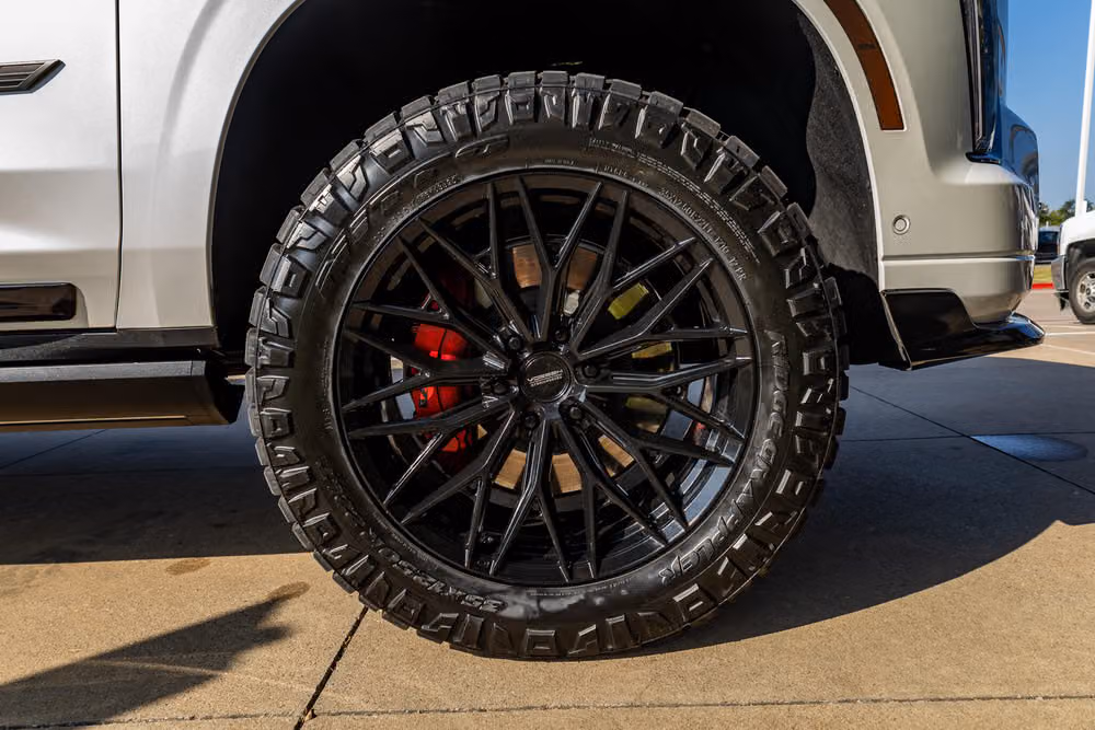 2025 Cadillac Escalade-V Image 12