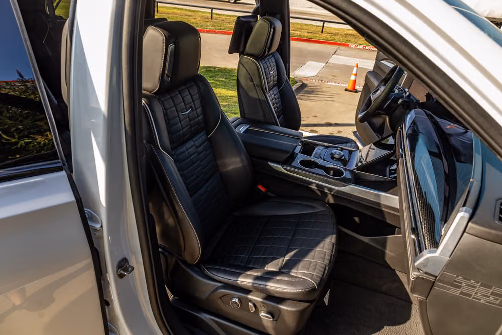 2025 Cadillac Escalade-V Image 32