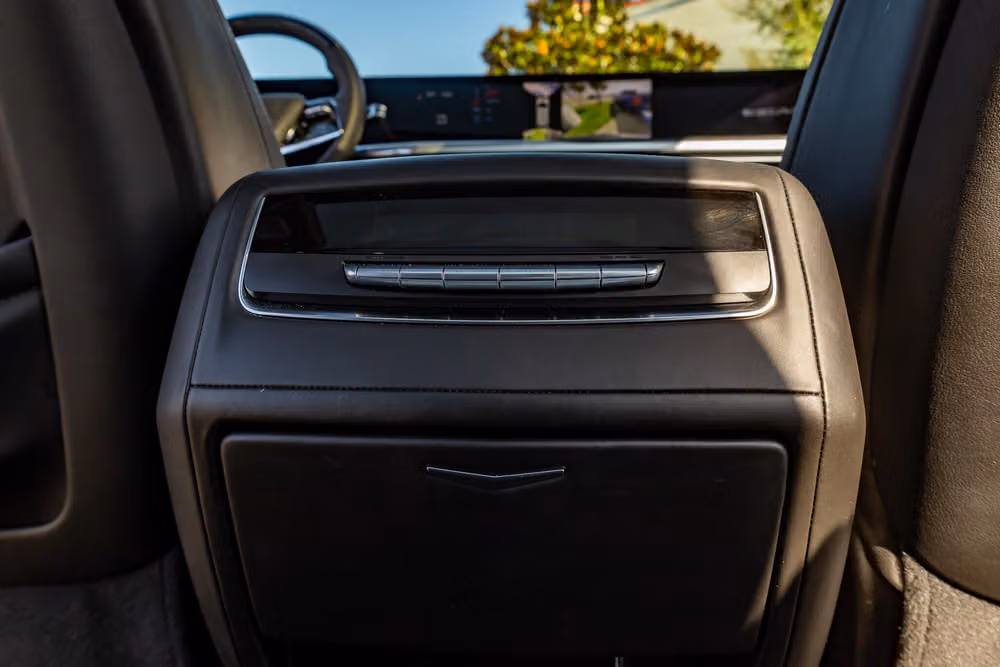 2025 Cadillac Escalade-V Image 34