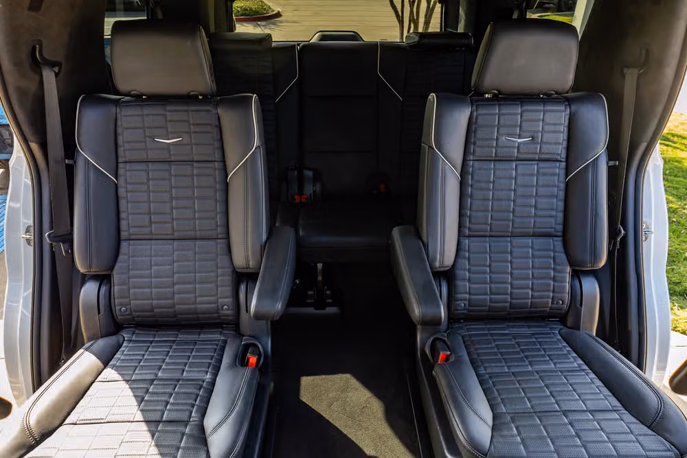 2025 Cadillac Escalade-V Image 36