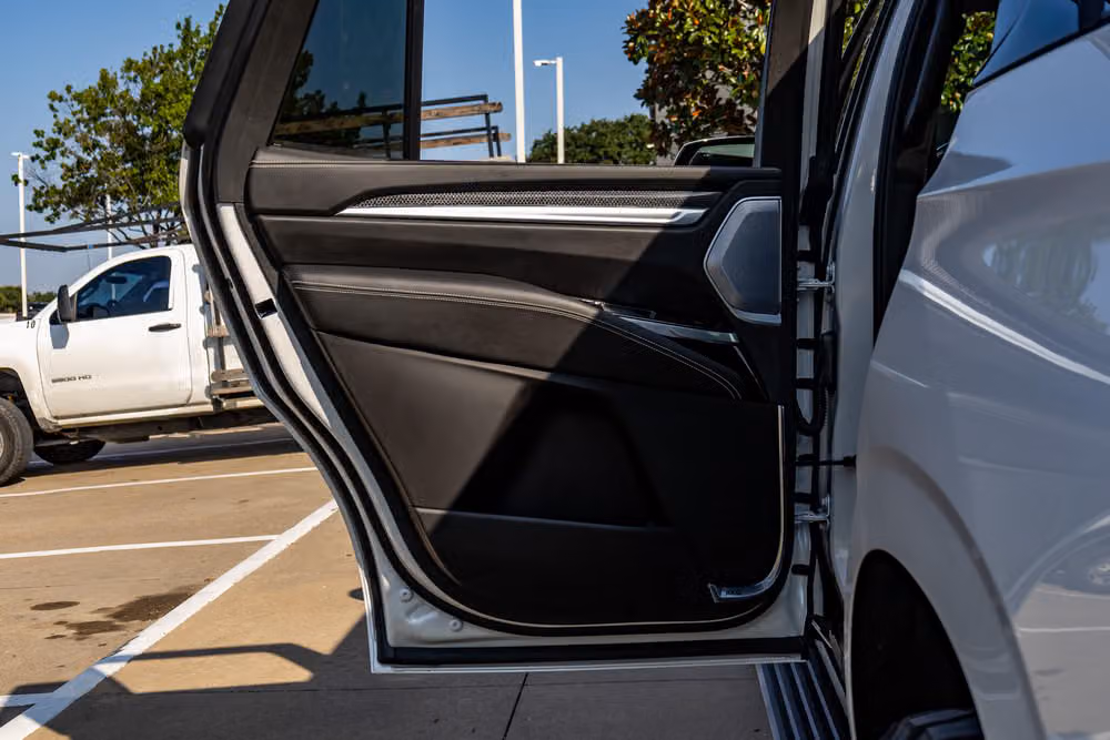 2025 Cadillac Escalade-V Image 40