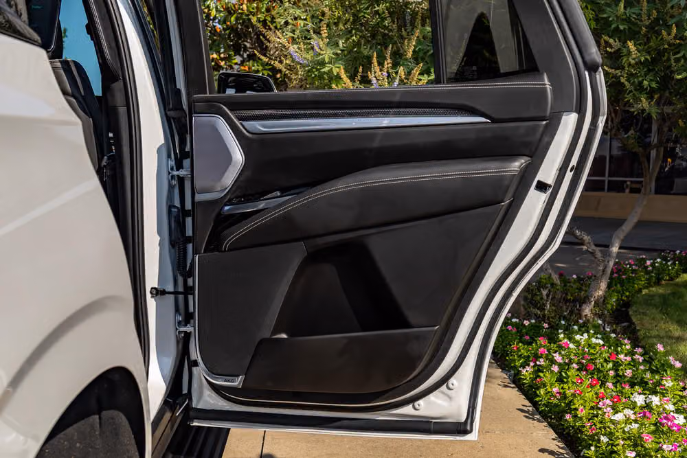 2025 Cadillac Escalade-V Image 41