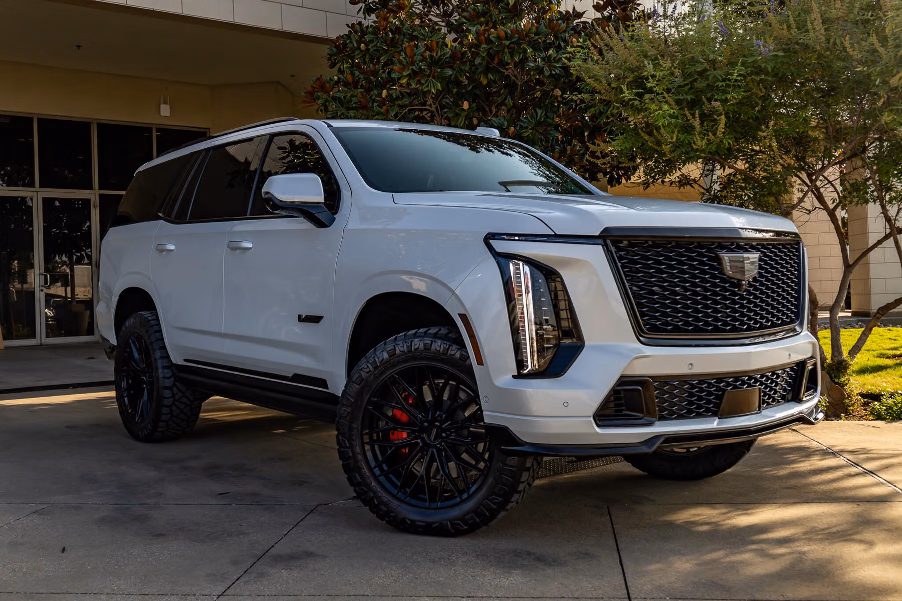 2025 Cadillac Escalade-V Image 1