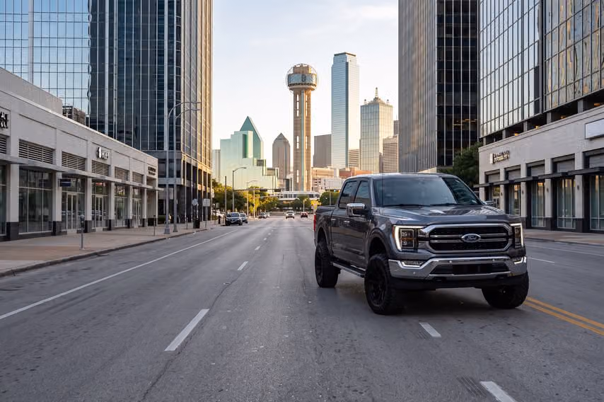 2025 Ford F-150 Lariat SuperCrew Image 46