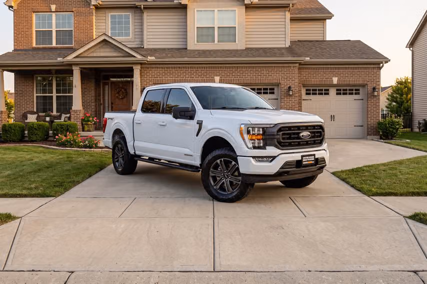 2023 Ford F-150 XLT SuperCrew Image 40