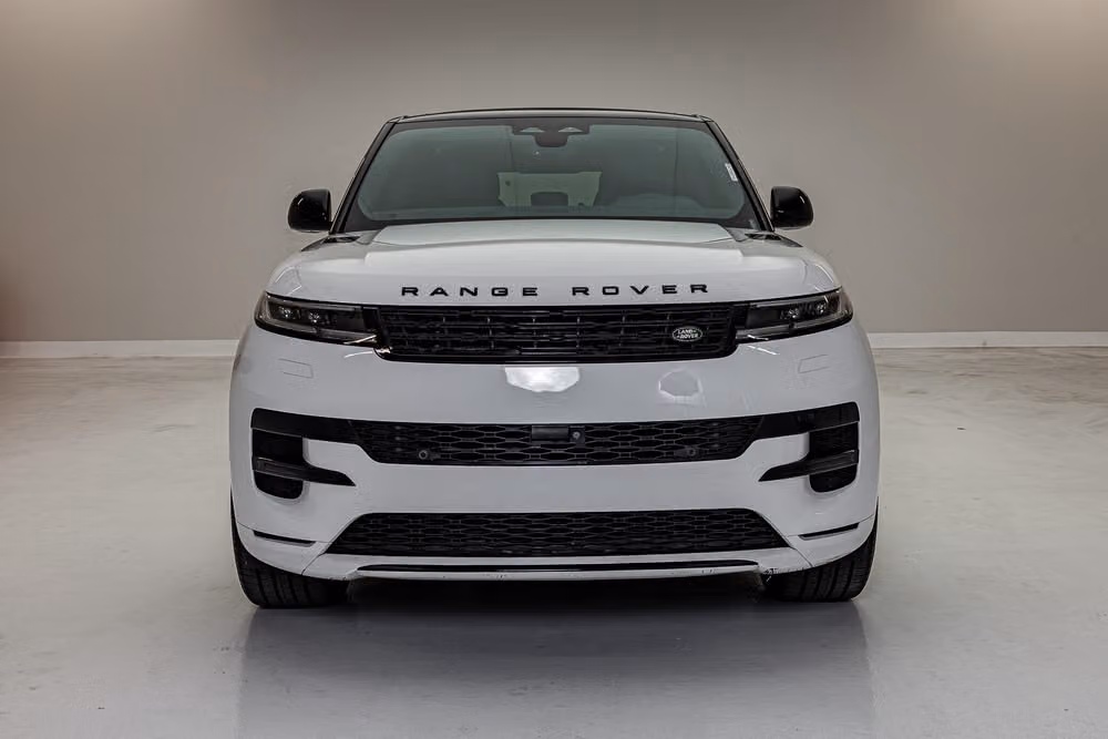 2023 Land Rover Range Rover Sport P400 Dynamic SE Image 3