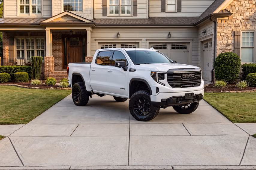2023 GMC Sierra 1500 AT4 Crew Cab Image 34