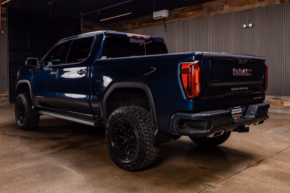 2020 GMC Sierra 1500 Denali Crew Cab Image 7