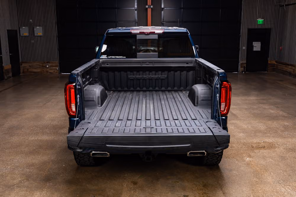 2020 GMC Sierra 1500 Denali Crew Cab Image 9
