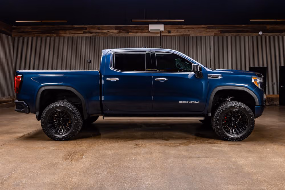 2020 GMC Sierra 1500 Denali Crew Cab Image 11