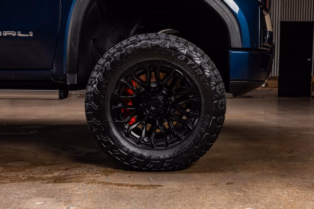 2020 GMC Sierra 1500 Denali Crew Cab Image 12