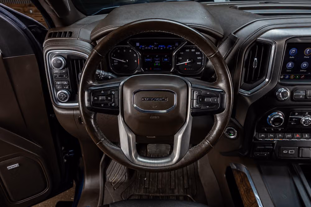 2020 GMC Sierra 1500 Denali Crew Cab Image 17