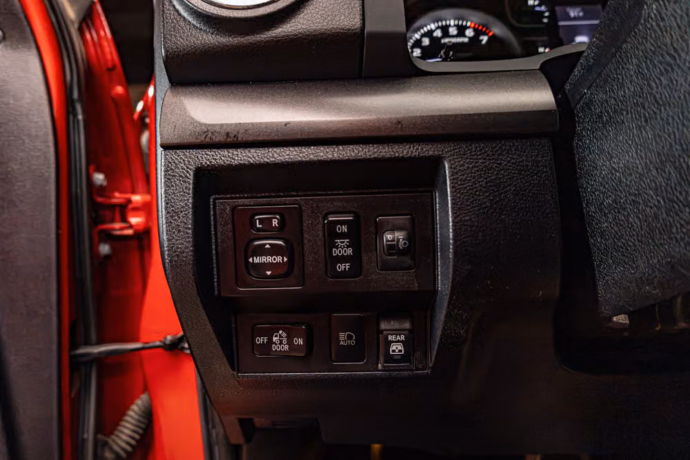 2020 Toyota Tundra SR5 CrewMax Image 16