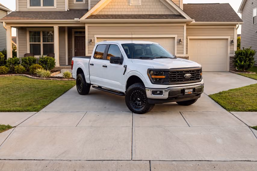 2024 Ford F-150 XL SuperCrew Image 40
