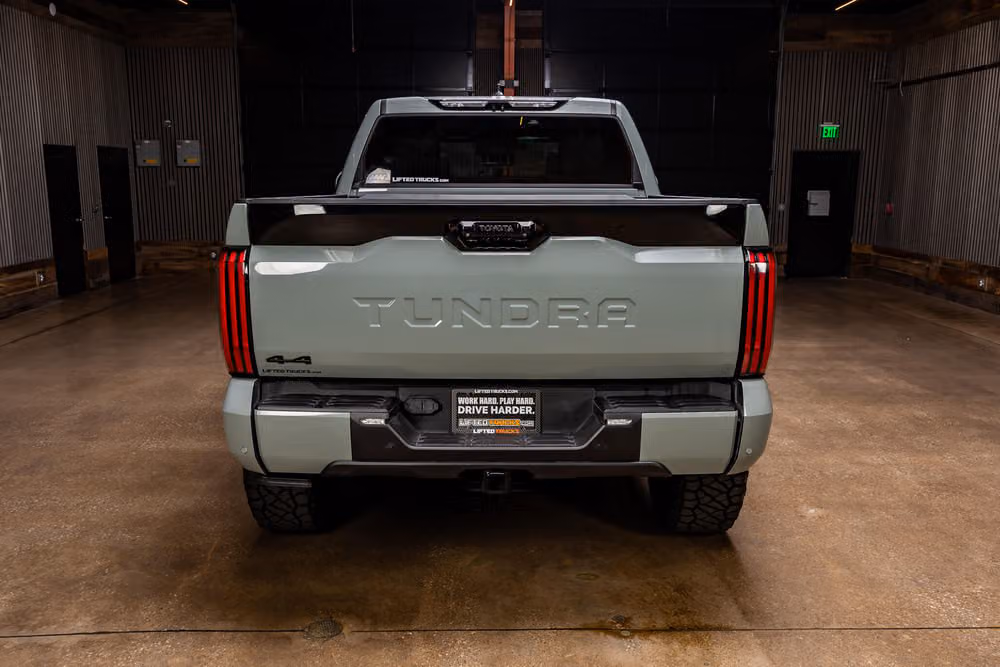 2025 Toyota Tundra Platinum CrewMax Image 8