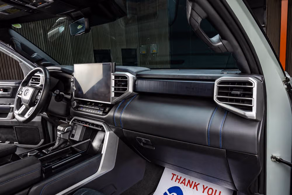 2025 Toyota Tundra Platinum CrewMax Image 18