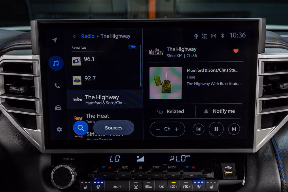 2025 Toyota Tundra Platinum CrewMax Image 25