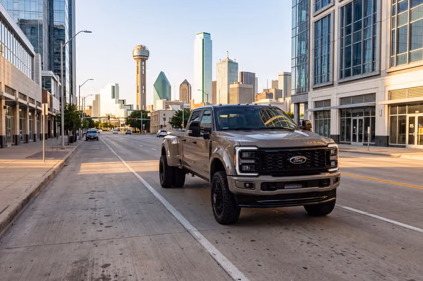2026 Ford F-450 Super Duty Platinum Plus Crew Cab Image 41