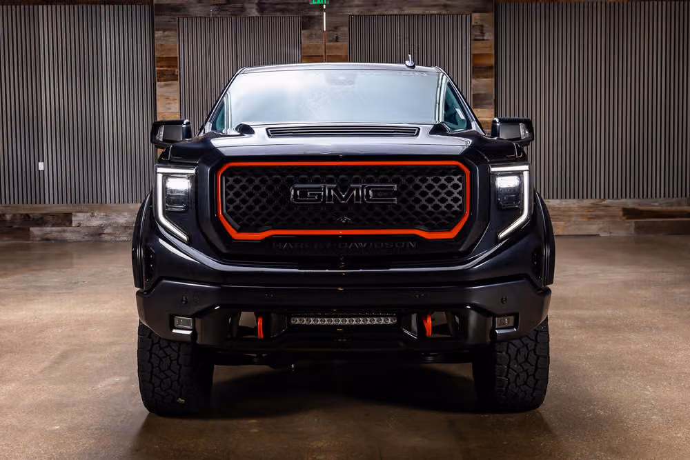 2023 GMC Sierra 1500 AT4 Harley-Davidson Crew Cab Image 3