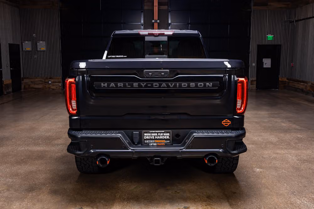 2023 GMC Sierra 1500 AT4 Harley-Davidson Crew Cab Image 7