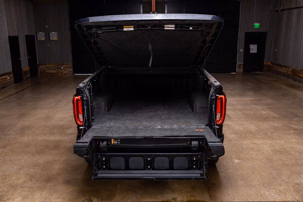2023 GMC Sierra 1500 AT4 Harley-Davidson Crew Cab Image 8